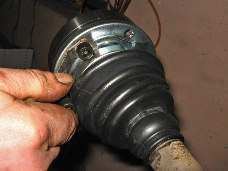 Как поменять пыльник карданного подвеса? | proskuriv.km